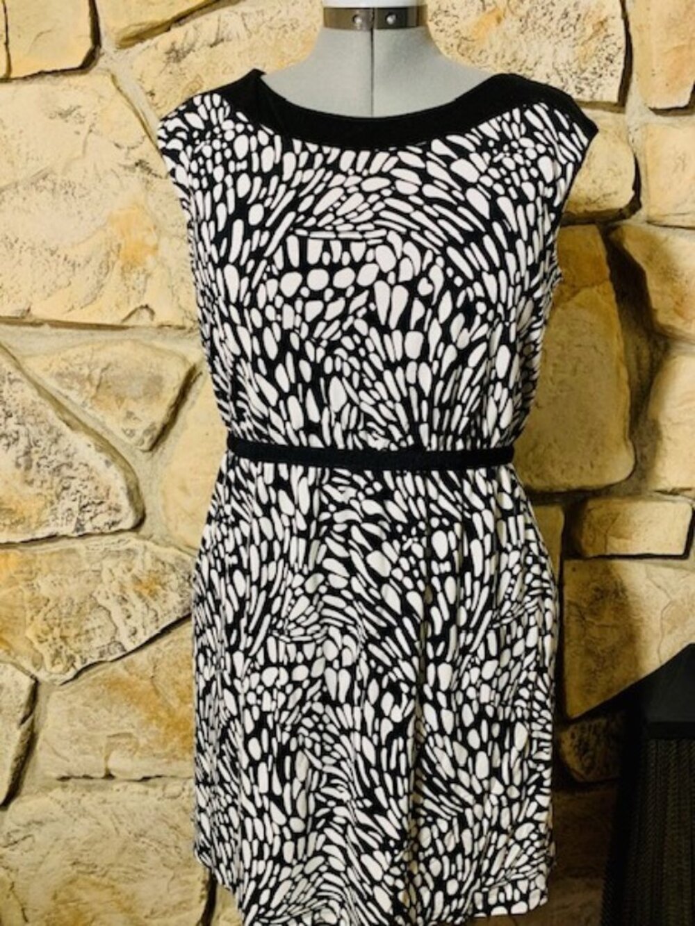 LOFT Black White Graffiti Print Sleeveless Dress L